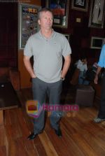 Steve Waugh launches 6up mobile game in Hard Rock Cafe on 20th March 2010.JPG